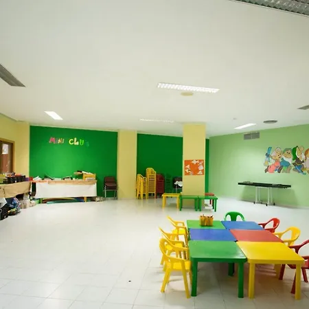 Elba Lanzarote Royal Village 4*