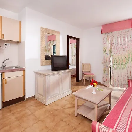 Elba Lanzarote Royal Village מלון